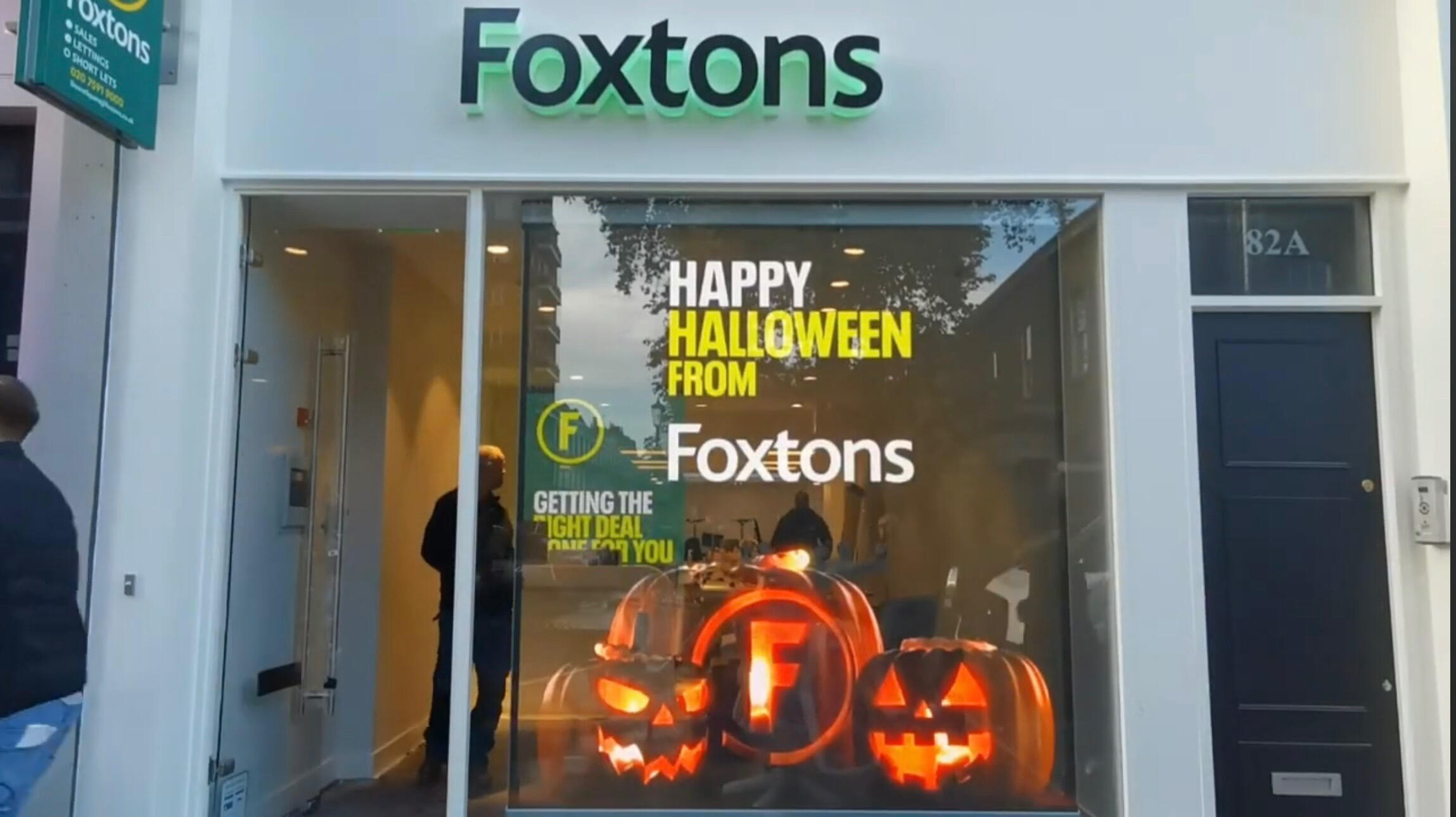 Digital Signage &amp; Smart Window Solutions